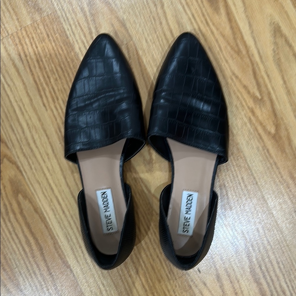 Steve Madden Black Textured Loafers